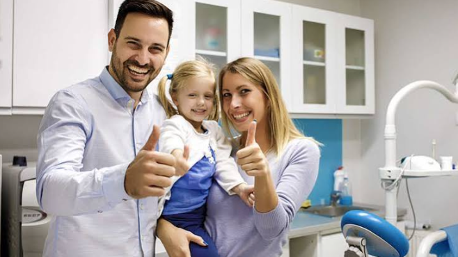 How Family Dentists Guide Patients Through Smile Makeover Decisions